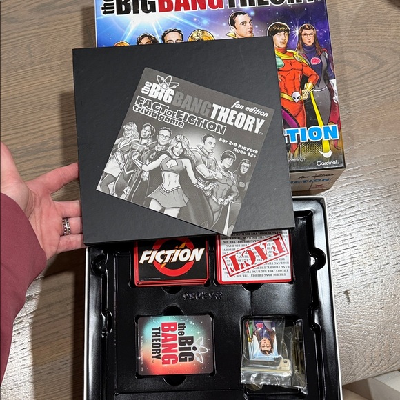 The Big Bang Theory Trivia Game - Picture 2 of 3